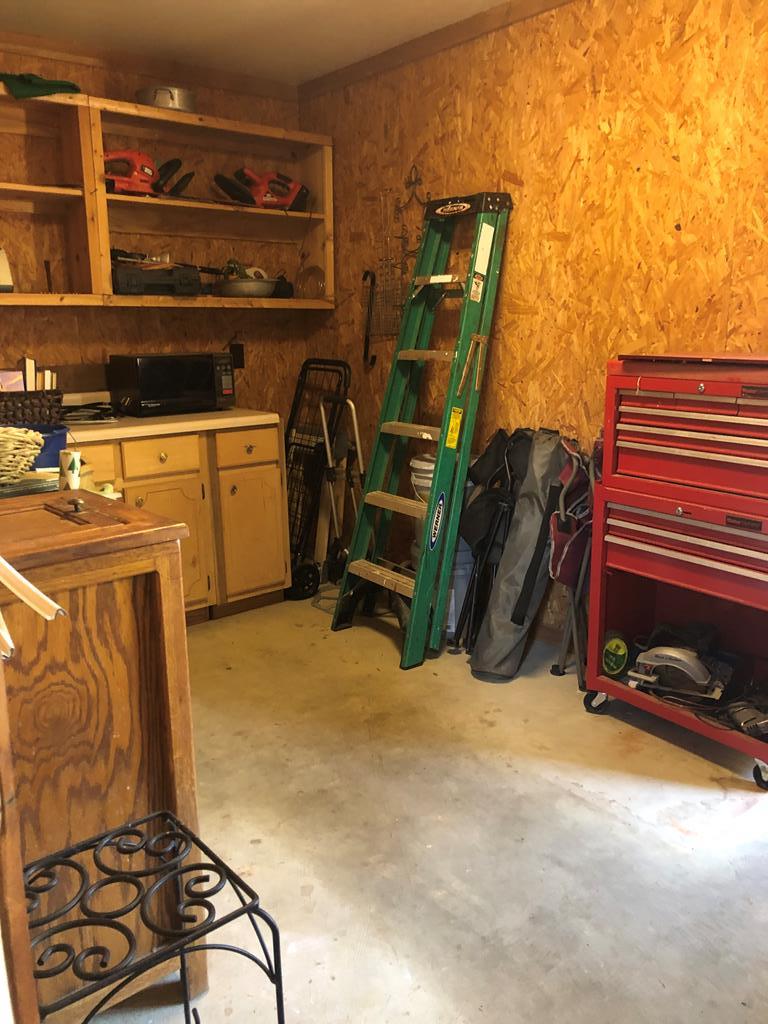 storage & workshop off garage
